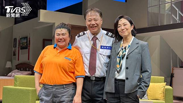 左起林美秀、陳希聖、黃韻玲今（25）日出席《人間條件四》總彩排記者會。（圖／陳郁文攝）