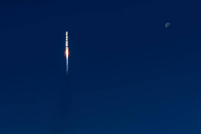 A Long March-6 carrier rocket carrying the Tianping-3 blasts off from the Taiyuan Satellite Launch Center in north China's Shanxi Province, Oct. 22, 2024. (Photo by Zheng Taotao/Xinhua)