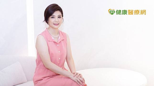 林友祺院長強調眼整形手術需美觀兼顧健康，眼科醫生擁有專業知識並能提供安全建議，保障民眾安全。