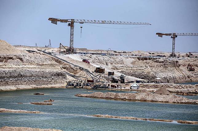 Photo taken on May 30, 2024 shows the construction site of a new container terminal at Ain Sokhna port in Suez Governorate, Egypt. (Xinhua/Ahmed Gomaa)