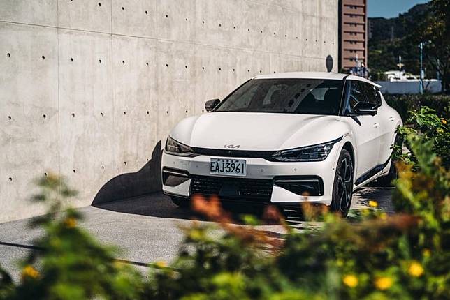 限時入主Kia EV6，享5年0元盡情駕馭專案。