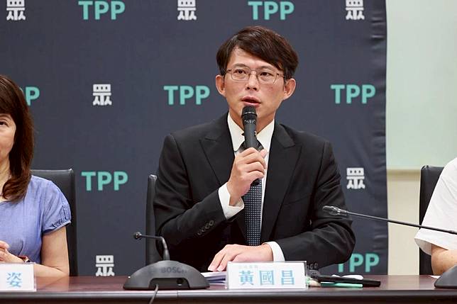 立委黃國昌痛批，民進黨把違法亂紀的鍋甩給在野黨。（圖片來源／民眾黨提供）