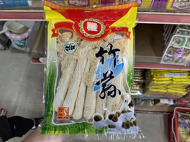 北市衛生局在農曆年前進行年節食品抽驗，抽驗229件中有21件不符合規定，其中有18件更是品質檢驗不合格。（圖／北市衛生局提供）