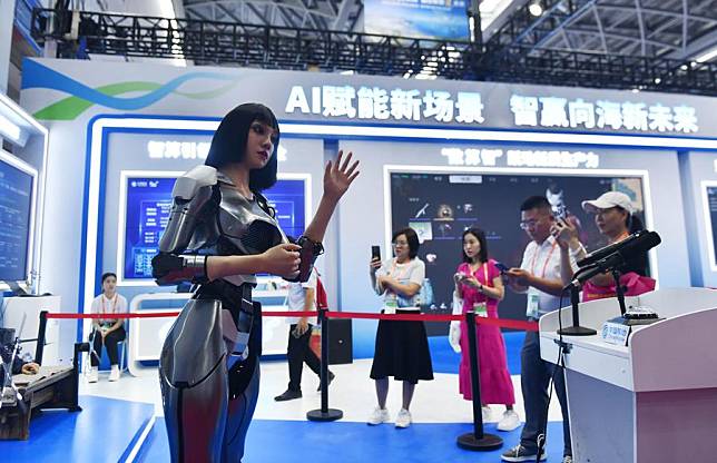 An interactive robot is pictured at the 21st China-ASEAN Expo in Nanning, south China's Guangxi Zhuang Autonomous Region, Sept. 26, 2024. (Xinhua/Huang Xiaobang)