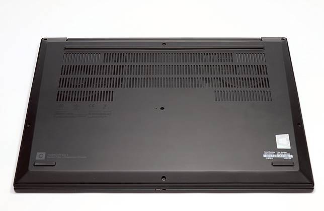 開箱/ 創作者選這台就對了!16吋ThinkPad P1 Gen 4 行動工作站 開箱/ 創作者選這台就對了!16吋ThinkPad P1 Gen 4 行動工作站