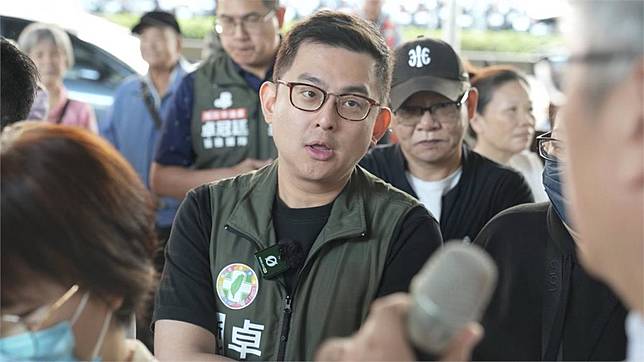 民進黨議員卓冠廷。圖／翻攝自Facebook@卓冠廷