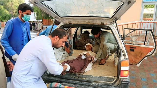 ความคืบหน้าเหตุระเบิดสุเหร่าในอัฟกานิสถาน มีผู้เสียชีวิตอย่างน้อย 69 ศพแล้ว