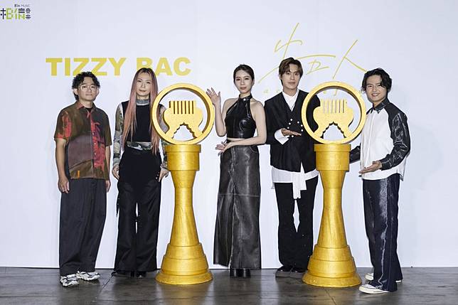 Tizzy Bac今日和同門樂團告五人一同出席金曲聯訪活動。（圖／相信音樂 提供）