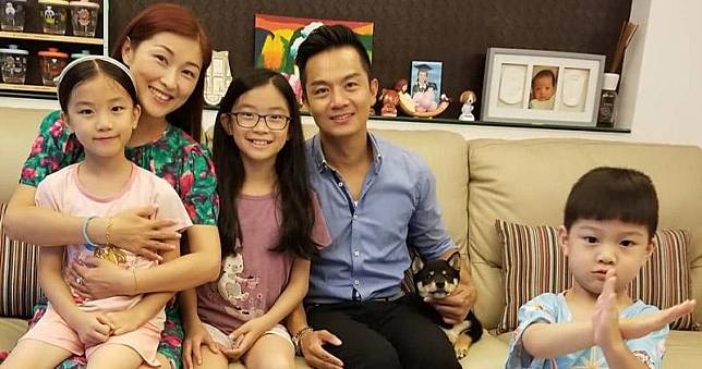 陳琪46歲生日，一家五口齊齊整整慶祝。（陳琪Instagram圖片／明報製圖）
