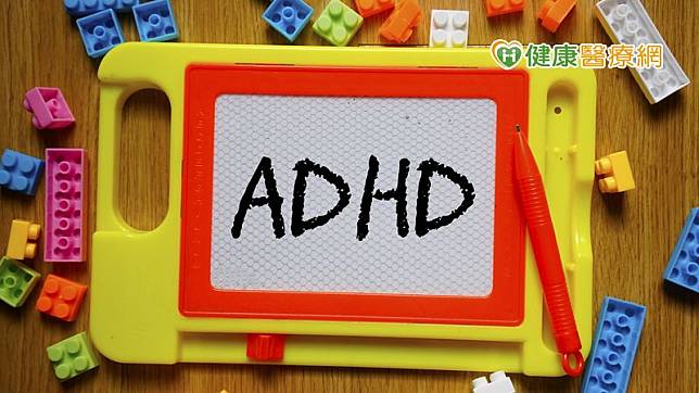 ADHD是一個跨系統失調的疾病，除了腦中多巴胺濃度調節外，也需要同時考量多方系統的調節來達到最佳的治療效果。