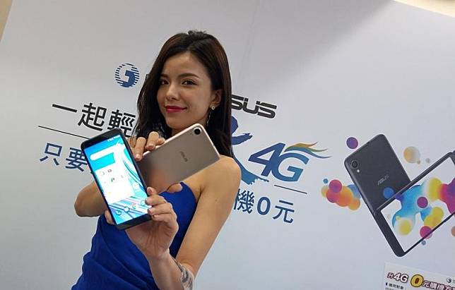 華碩推出旗下首款搭載Android Go 輕量級作業系統的入門智慧新機Zenfone Live L1，單機售價3990元，由中華電信獨賣。(圖記者劉惠琴攝)