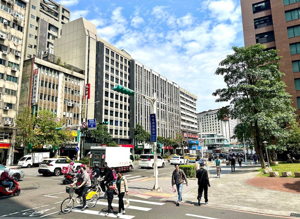 [閒聊] 您各位支持新青安加碼嗎？