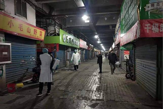 武漢肺炎於華南海鮮市場爆出多人感染，今再增加17案例。（翻攝自微博）