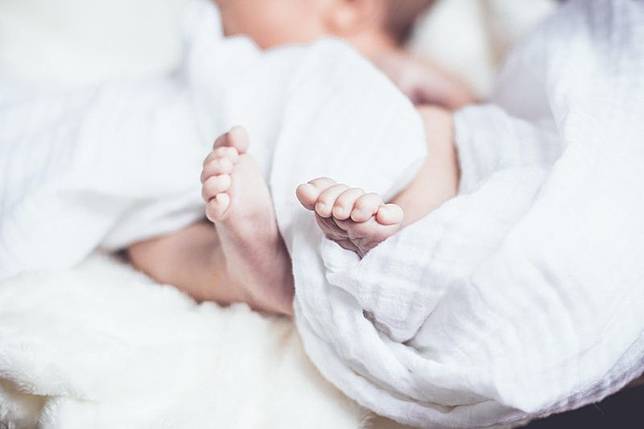 印度一對夫妻在透過試管嬰兒，順利生下雙胞胎，最後竟發現跟女兒沒有血緣關係。示意圖／翻攝自Pixabay