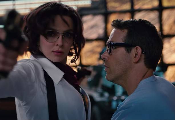 茱蒂康默在《脫稿玩家》中飾演放火辣妹！圖片來源：<a href=