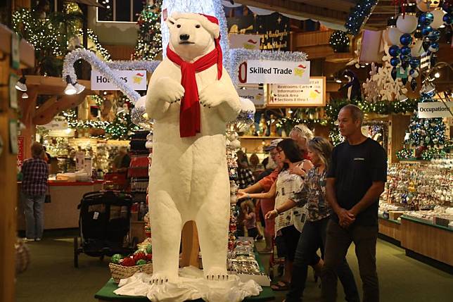 Customers shop at Bronner's CHRISTmas Wonderland in Frankenmuth, Michigan, the United States, on Oct. 30, 2024. (Xinhua/Xu Jianmei)