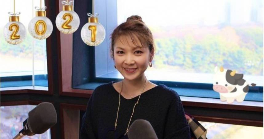 53歲飯島直子尪當街激吻小三　失婚沉迷牛郎擲千金近況曝 | CTWANT | LINE TODAY