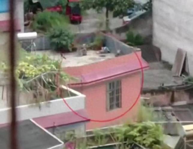 แม่ใจสลาย