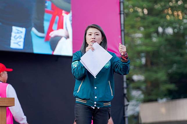 民進黨台北市議員顏若芳批評吳欣盈的發言，只顯得她是「金玉其外」。 圖：翻攝自顏若芳臉書