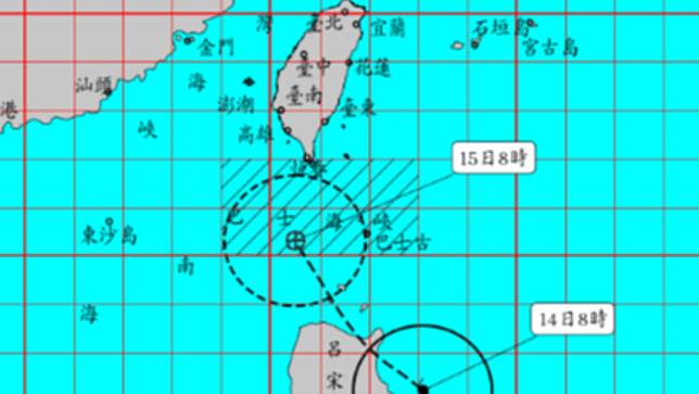 中颱天兔今日預測路徑比昨天更接近台灣。氣象署提供