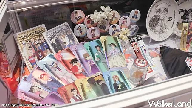 ▲名偵探柯南 TV動畫播放30週年紀念展推出分鏡馬克杯、壓克力鑰匙圈與30週年畫冊等限定商品。
