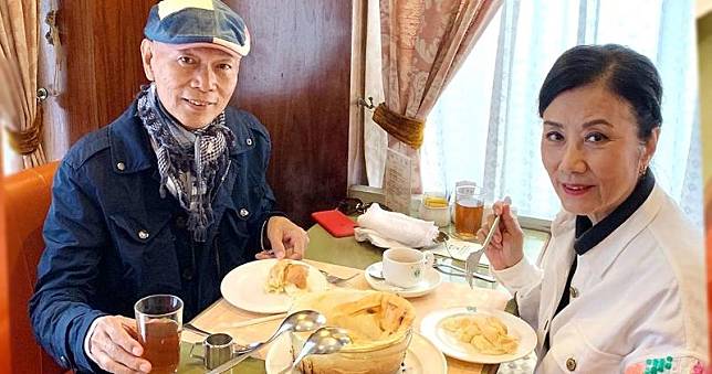 羅家英、汪明荃今日忙裏偷閒，拍拖去吃下午茶。（汪明荃Instagram圖片）