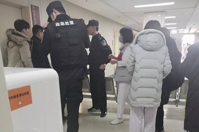 Four people, including three medical staff, were injured in knife attack at hospital in Beijing. Photo: Weixin
