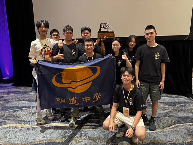 為台爭光，台中明道中學榮獲世界風能競賽高中組冠軍。（圖：明道中學提供）