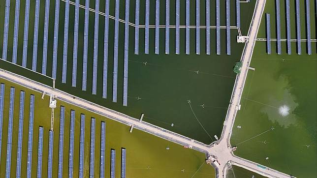 An aerial drone photo taken on May 25, 2024 shows a fishery-solar power integration project in Changxin Township of Helan County, Yinchuan City, northwest China's Ningxia Hui Autonomous Region. (Xinhua/Wang Peng)