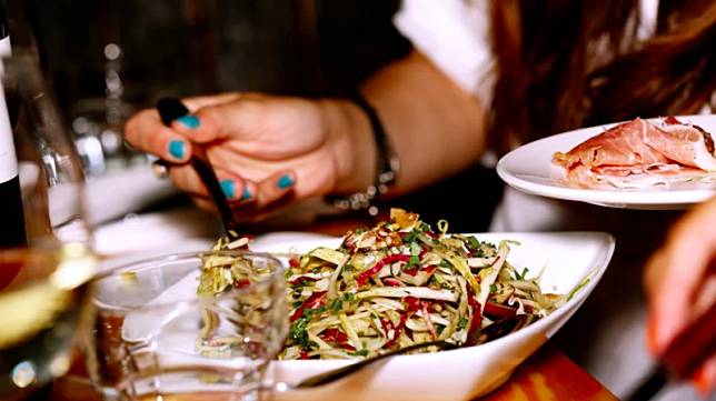 不少人會直接吃溫沙拉作為一餐。Photo：pixabay.com