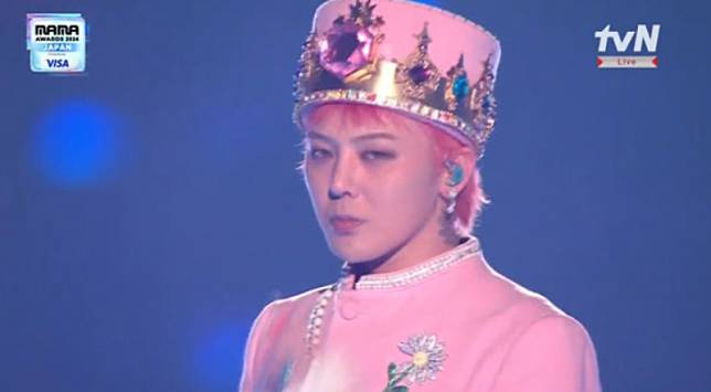 G-Dragon不只率領BIGBANG合體表演，更奪下大獎「Music Visionary of the Year」。 圖：翻攝自Mnet K-POP YT頻道