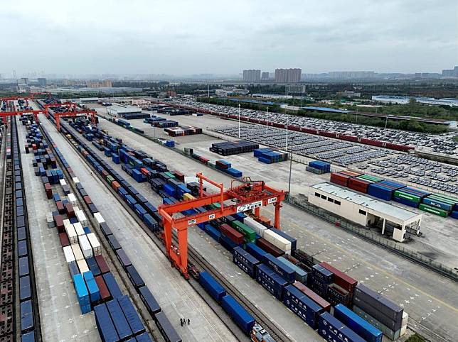 An aerial drone photo shows a view at a railway station of CRIntermodal in Wuhan, central China's Hubei Province, Nov. 16, 2024. (Xinhua/Xing Guangli)