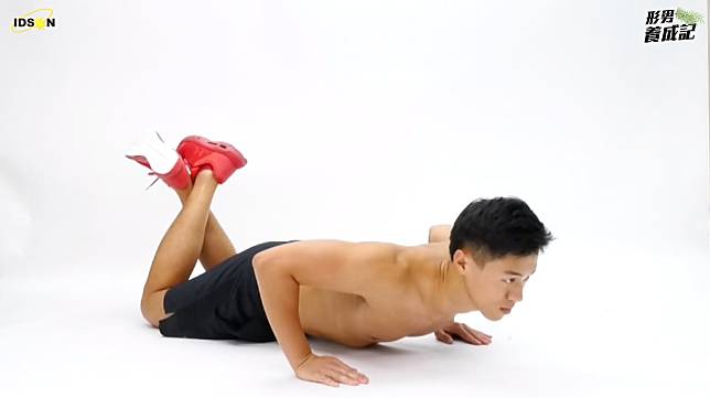 胸肌訓練 新手必學3招 push up 掌上壓！每日5分鐘簡易增肌鍛鍊 training - knee push up