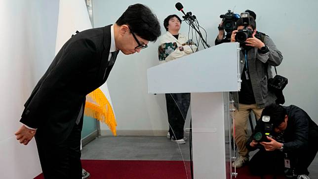 2024年4月11日，南韓國會大選開票結束，執政黨「國民力量」慘敗，黨魁韓東勳請辭。美聯社