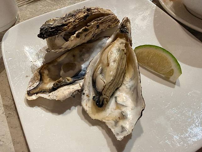 海鮮攝取過量恐增加重金屬累積風險，建議均衡飲食避免長期單一攝取。攝影中心