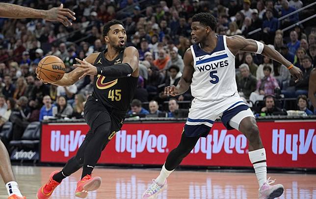 Donovan Mitchell 36分　NBA戰績領先的騎士下半場控制局面擊敗灰狼