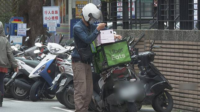 外送員疑不滿被打負評，半夜上門理論。（示意圖、資料畫面）