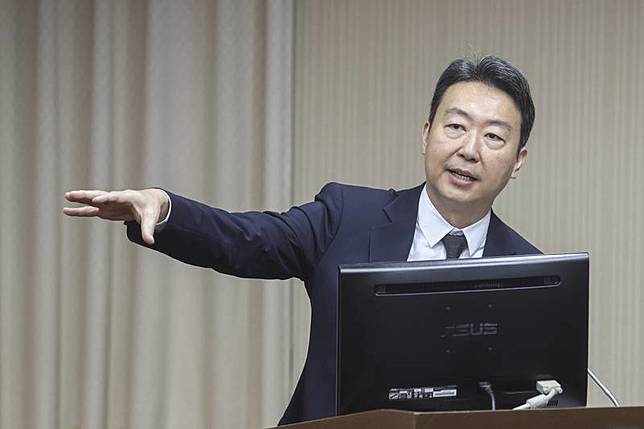 交通部長陳世凱9月初上任，26日首次到立法院交通委員會報告相關業務並備詢。中央社記者鄭清元攝113年9月26日  
