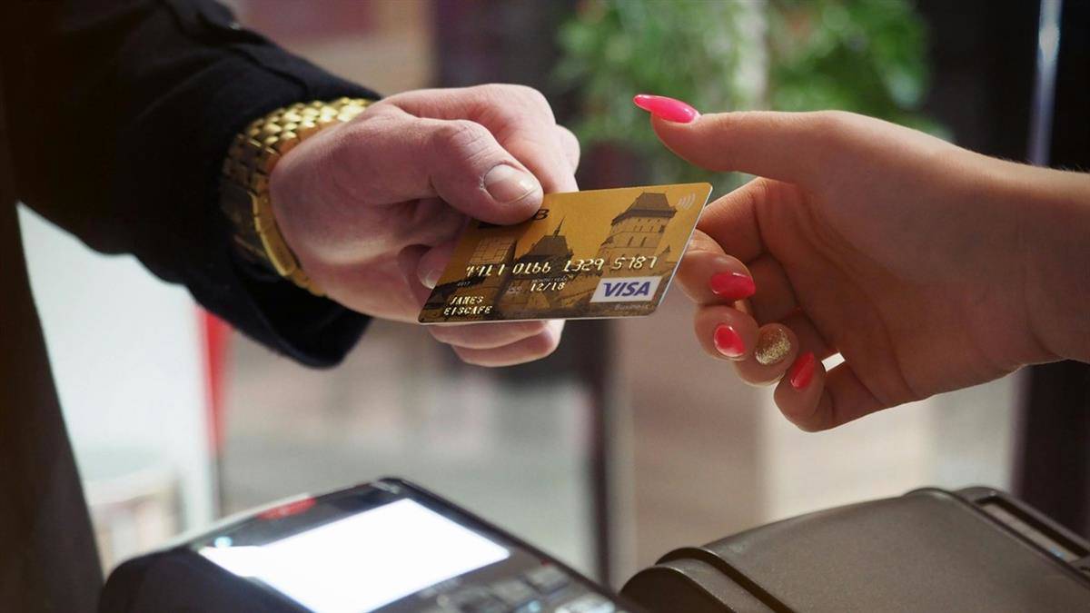 日本刷卡被「多收5％」 旅遊達人：選錯就掉入陷阱| EBC 東森新聞| LINE TODAY