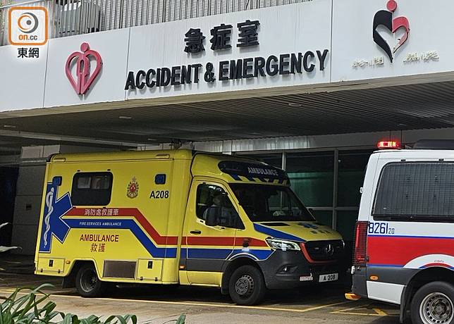 事主由救護車送院搶救。(馬竟峯攝)