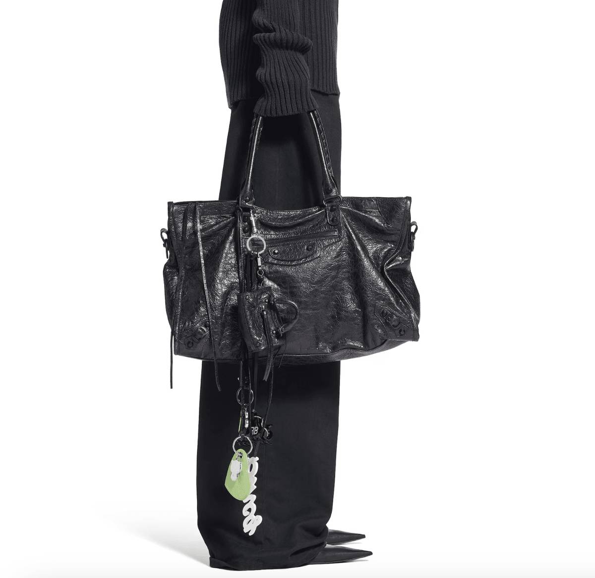 2025 盤點12 款男生必收藏精品包包推薦，從LV Speedy、Dior 馬鞍包到Chanel Deauville 托特包通通有！ | GQ |  LINE TODAY