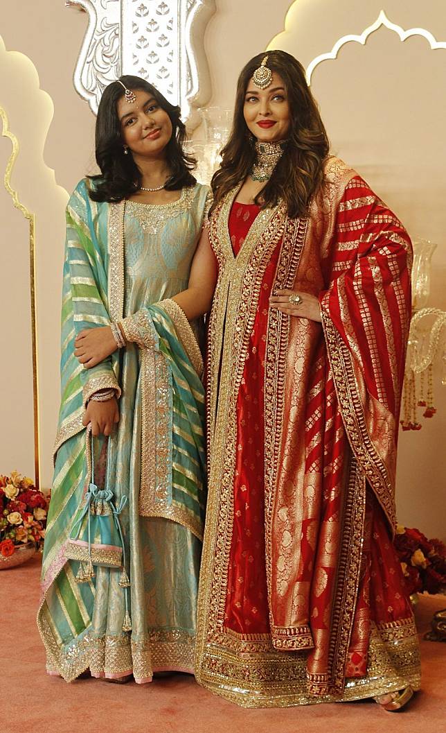 Aishwarya Rai with her daughter at the Ambani wedding in July 2024 (Photo: Instagram / @aishwaryaraibachchan_arb)