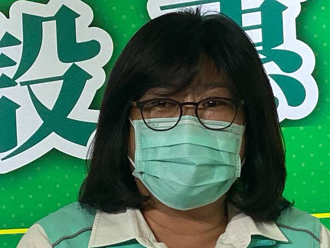 王美惠今年2月初就職一週年記者會上，號召年輕人入黨，講到聲淚俱下。   圖：嘉義記者公會/提供