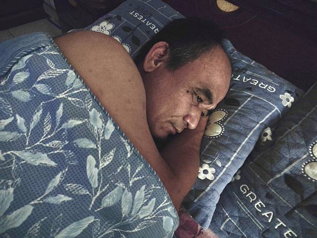 50歲以上的民眾常有睡眠問題，躺在床上反覆難眠。（圖／秀傳紀念醫院）