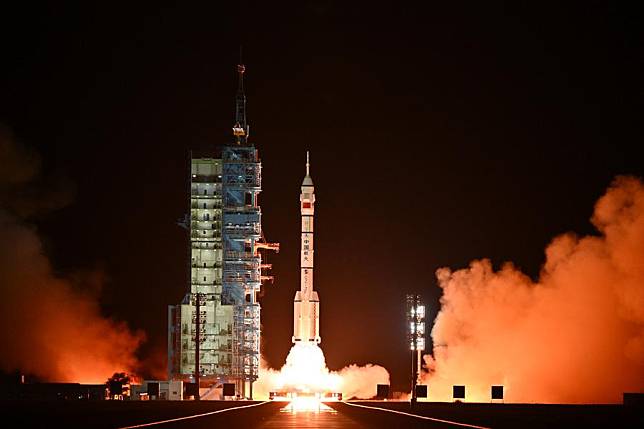 The Shenzhou-19 crewed spaceship, atop a Long March-2F carrier rocket, is launched from the Jiuquan Satellite Launch Center in northwest China, Oct. 30, 2024. (Xinhua/Li Xin)