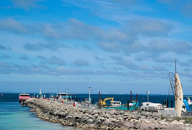 This photo taken on Oct. 25, 2024 shows the port of Rottnest Island in Australia. (Xinhua/Ma Ping)