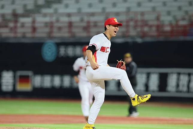 李斯特7局好投奪勝。大專體總提供