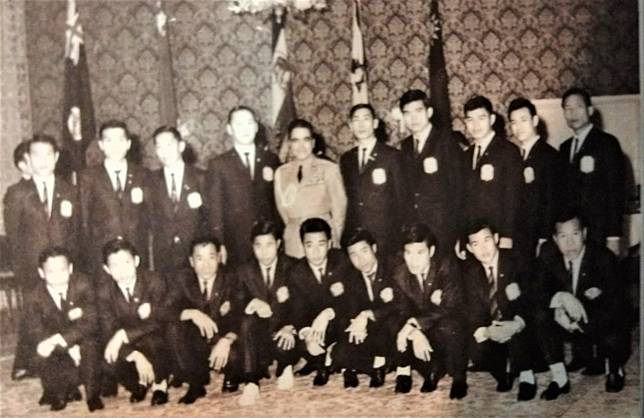1968年亞洲杯港華主體的中華隊陣中插入陳光雄(後排右二及右三)及陳泰和本土國腳