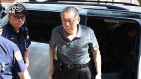 柯文哲臉書發文感嘆，追殺真正揭弊的人，這樣下去，台灣會完蛋。（圖／TVBS資料畫面）
