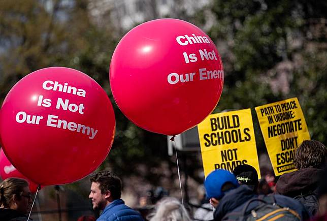 Protesters gather during the anti-war demonstration in Washington, D.C., the United States, March 18, 2023. (Xinhua/Liu Jie)